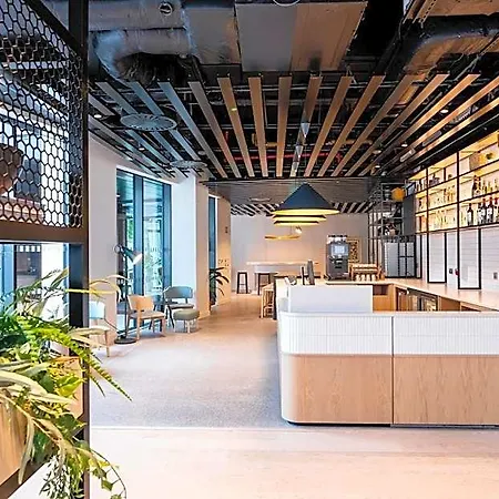 Staycity Quay Hotel 4*