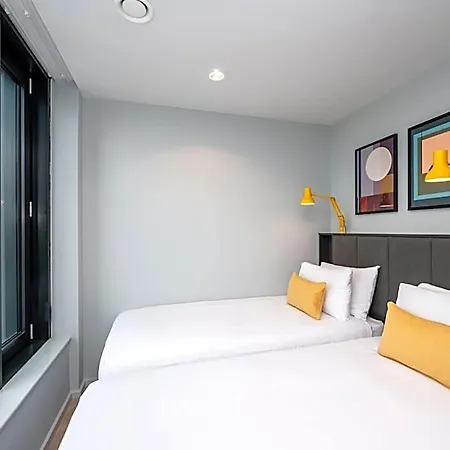 Staycity Quay 4*