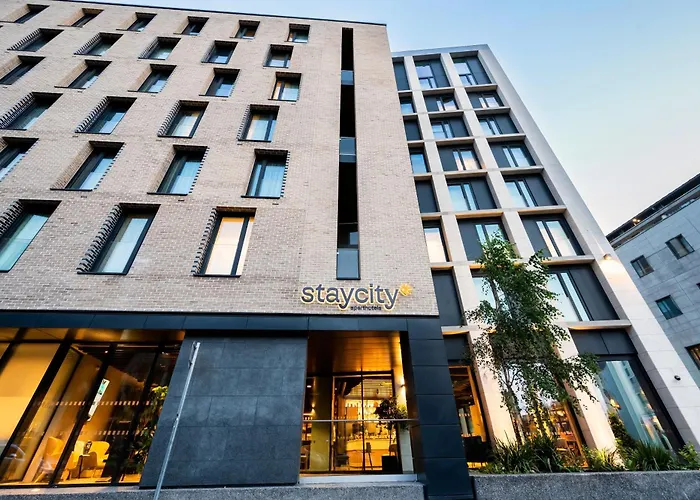 Отель Staycity Quay