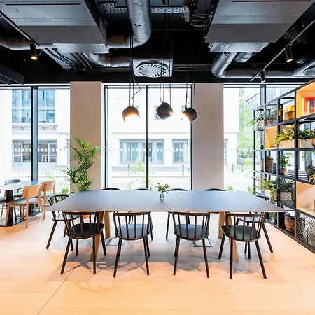 Staycity Quay 4*